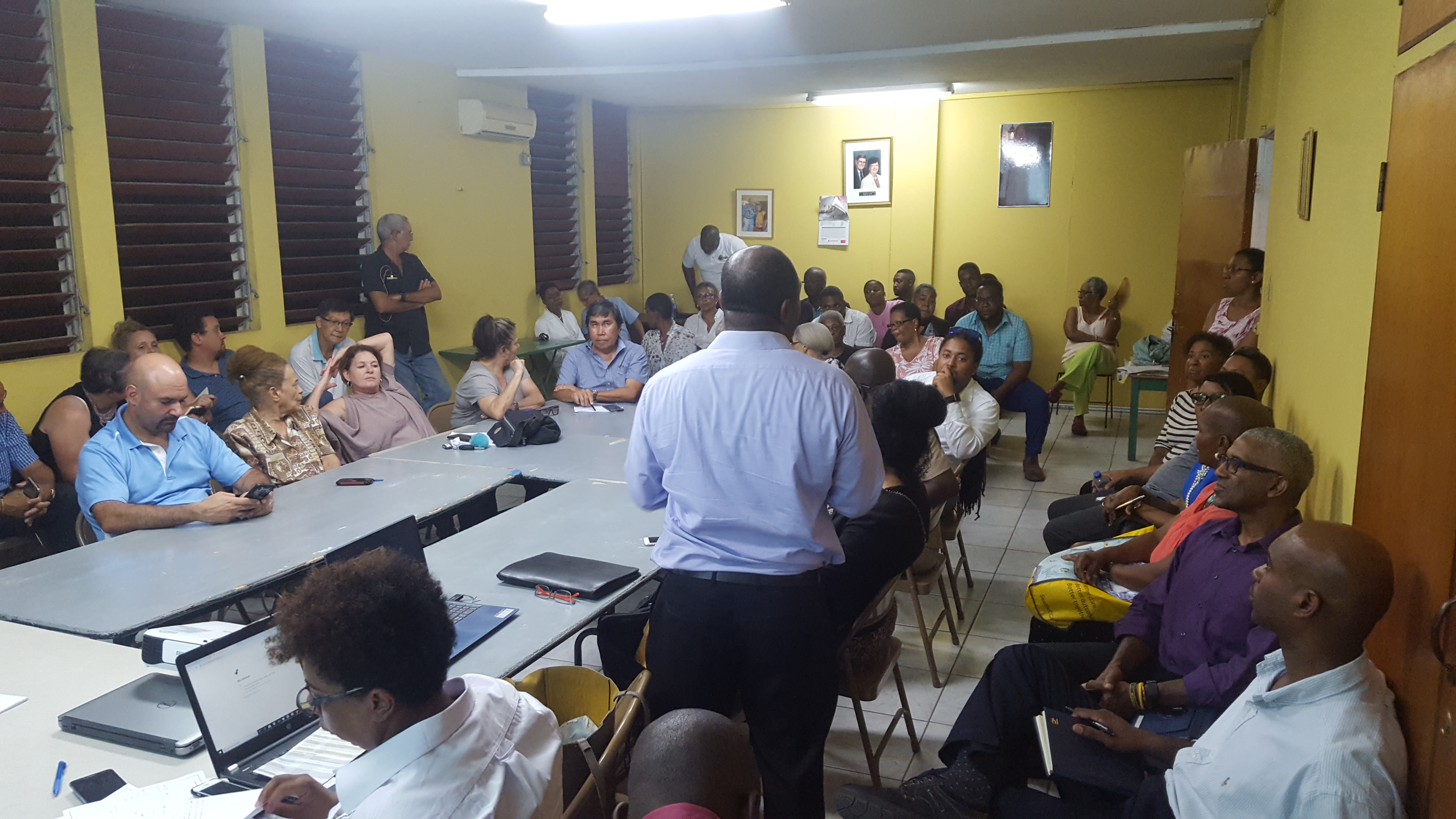 Leonard Francis (standing), Director, Spatial Planning, NEPA making a presentation during the New Kingston Citizens’ Association meeting held on June 25, 2019.